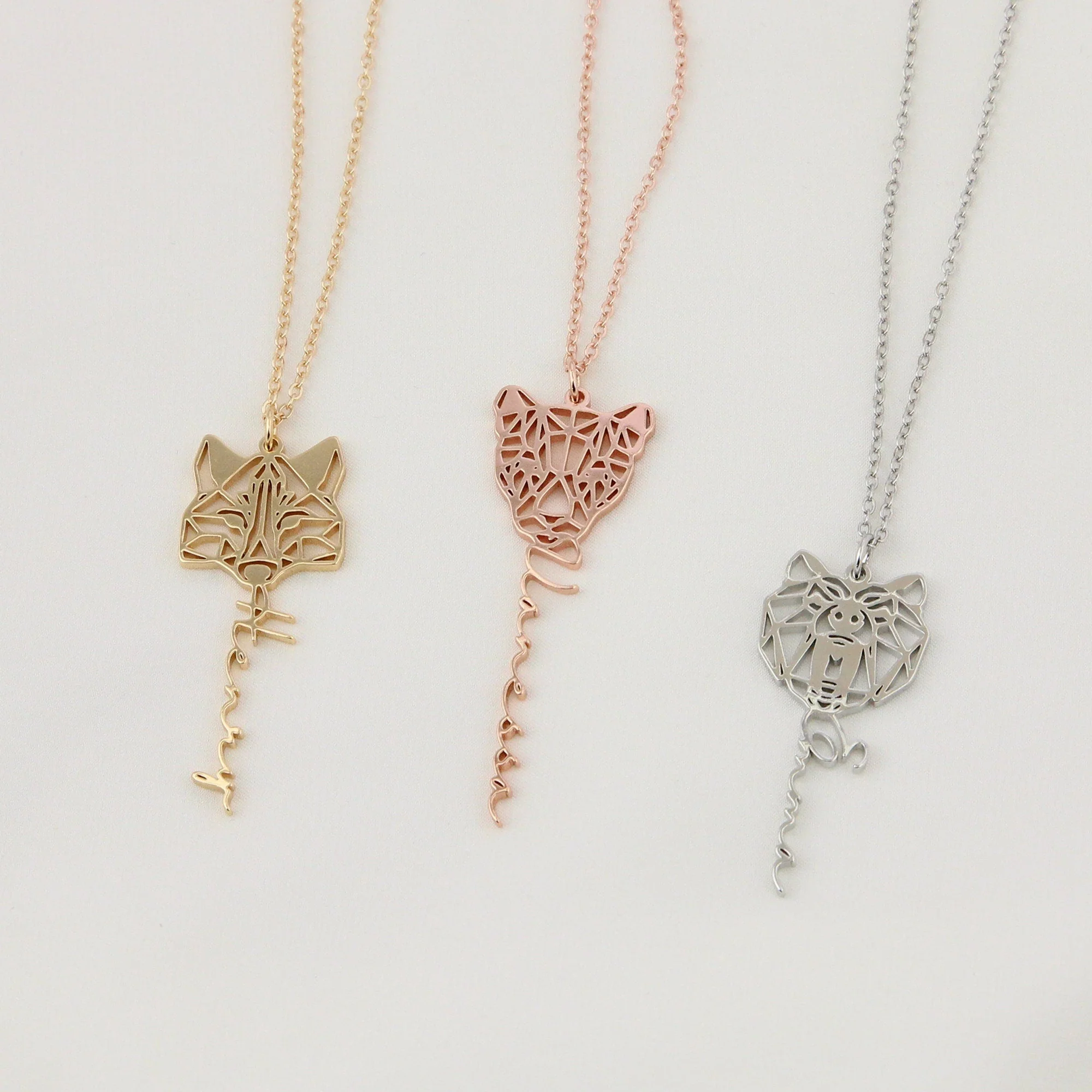 Custom Chain Animal Necklace with Name, Personalized Wolf/ Fox/ Mama Bear/ Lion Geometric Jewelry for Women, Memorial Gift for Her/Mother - Image 3
