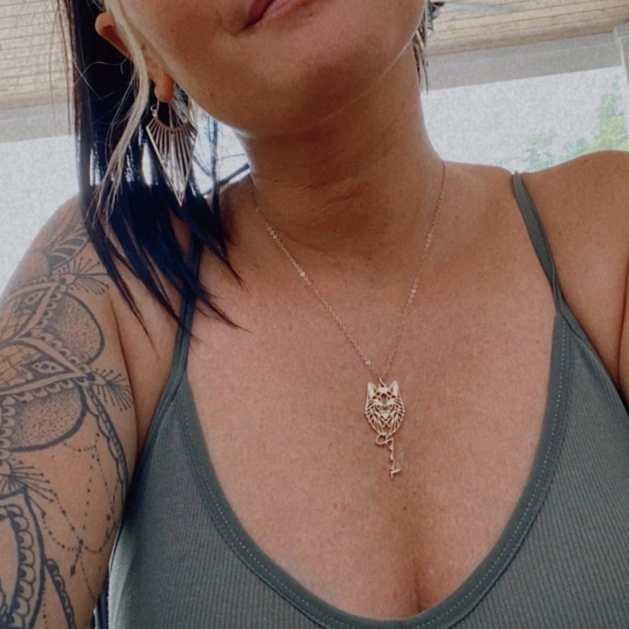 Custom Chain Animal Necklace with Name, Personalized Wolf/ Fox/ Mama Bear/ Lion Geometric Jewelry for Women, Memorial Gift for Her/Mother - Image 5