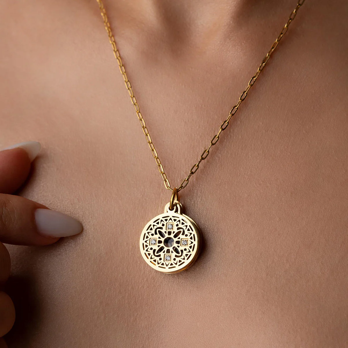Custom Locket Necklace with Photo, Personalized Photo Pendant, Engravable Memorial Jewelry, Mothers Day Gift for Her - Image 13