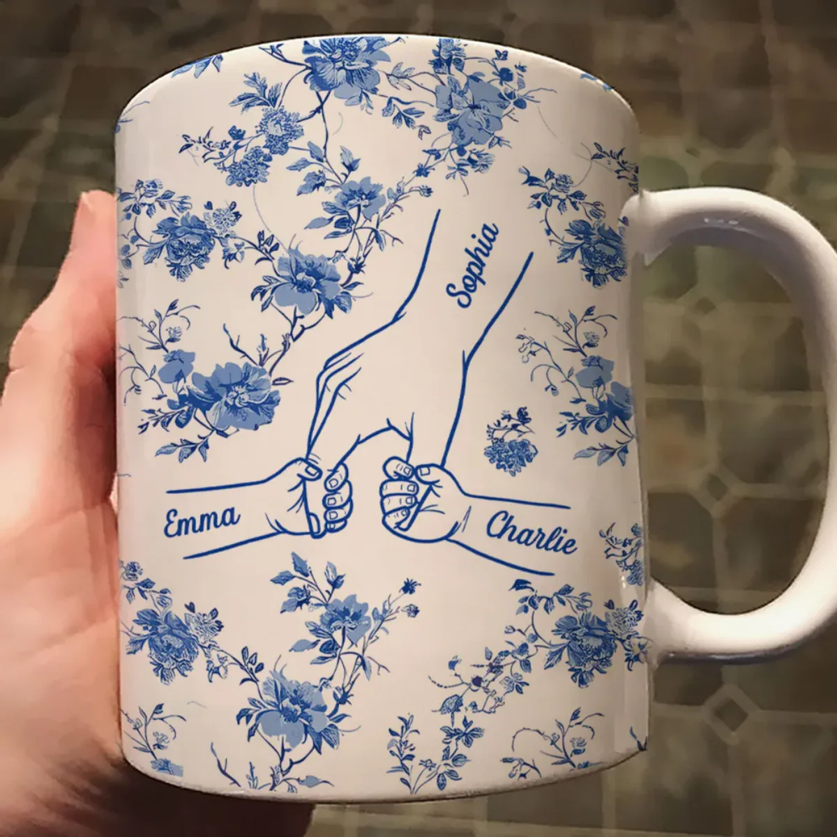 Mom & Kids Hands Holding Outline Chinoiseries Pattern Personalized Mug - Image 2