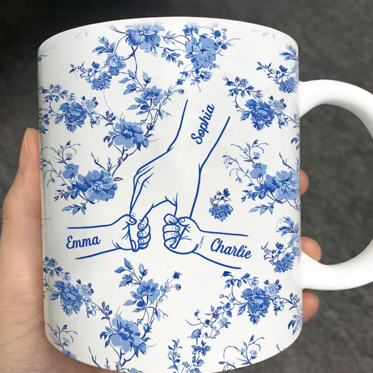 Mom & Kids Hands Holding Outline Chinoiseries Pattern Personalized Mug - Image 6