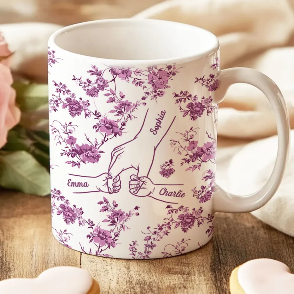 Mom & Kids Hands Holding Outline Chinoiseries Pattern Personalized Mug - Image 7