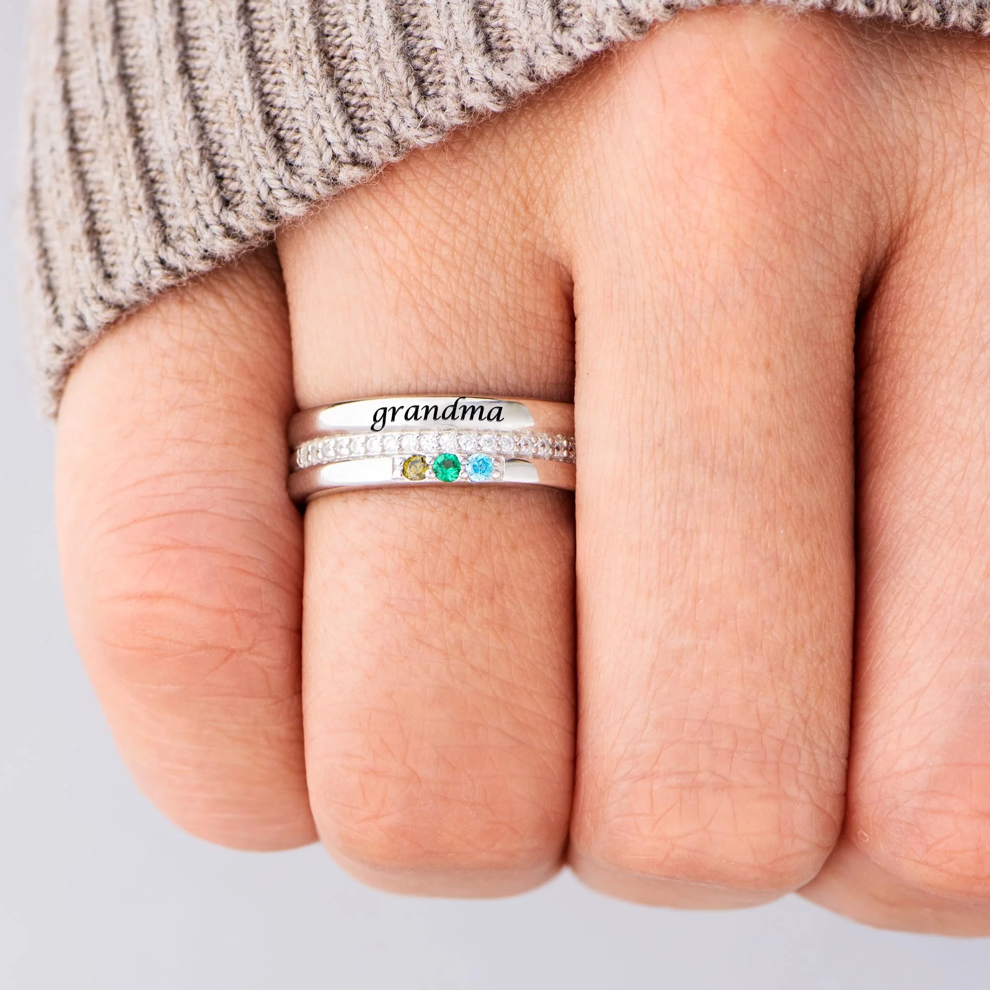 Personalized 1-8 Birthstones Ring For Mamas And Grandmas - Image 3