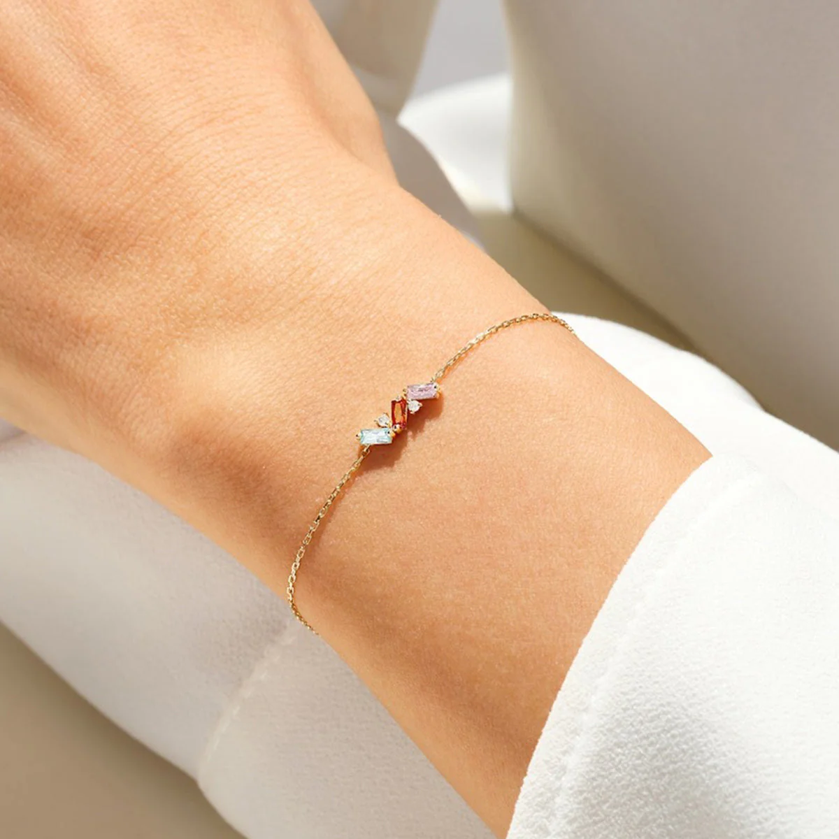 Personalized Baguette Cut Family Grandma Mom Birthstone Bracelet - Image 5