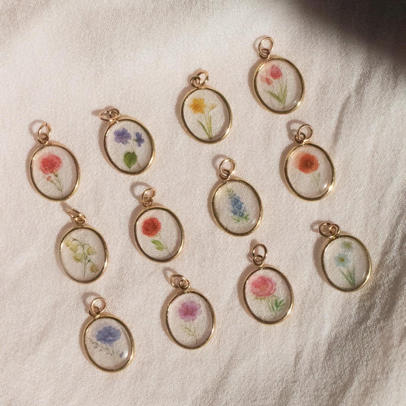 Personalized Birth Flower Family Bouquet Necklace - Image 9