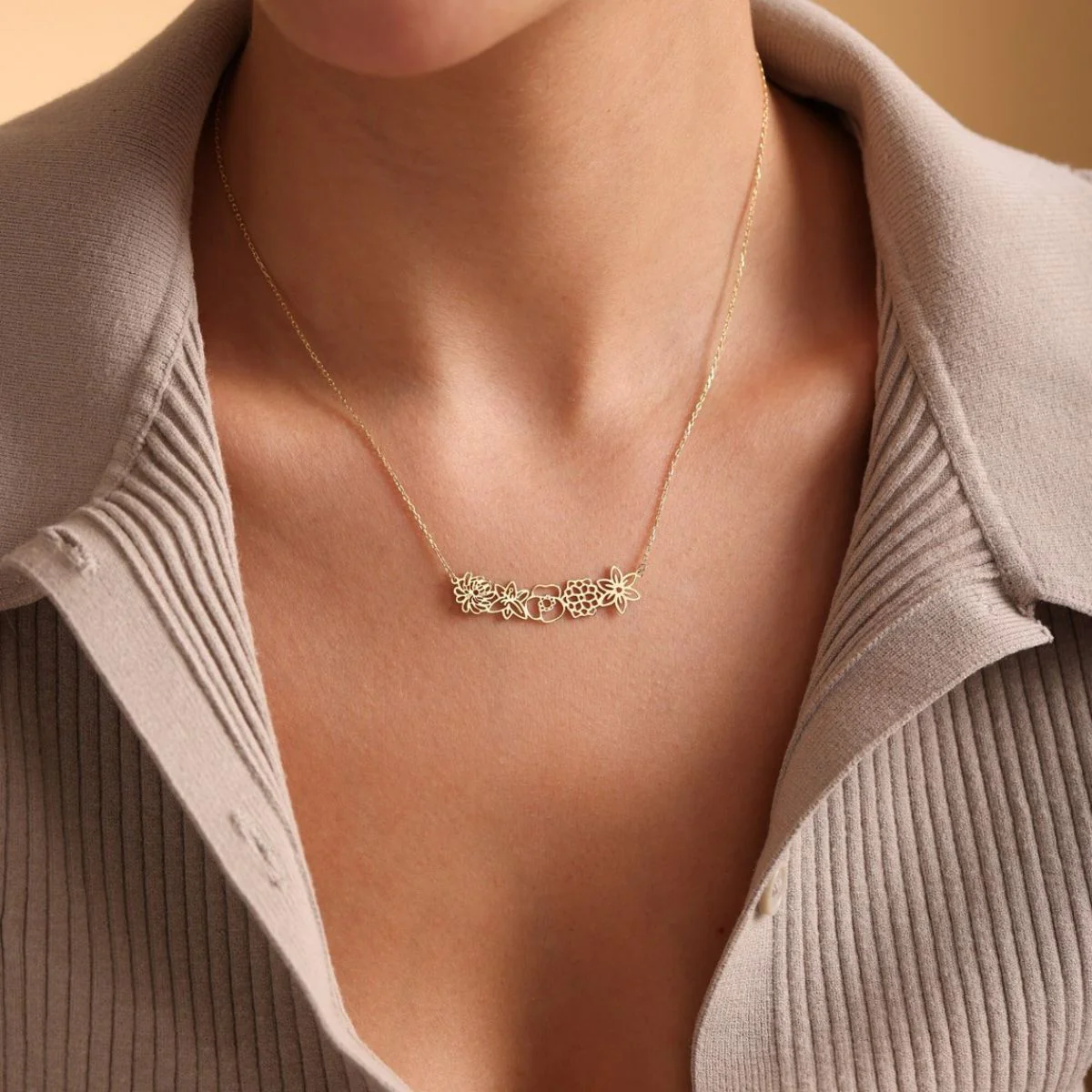 Personalized Birth Flower Necklace - Jewelry Gift for Family/Mom/Friend/Sister - Image 3