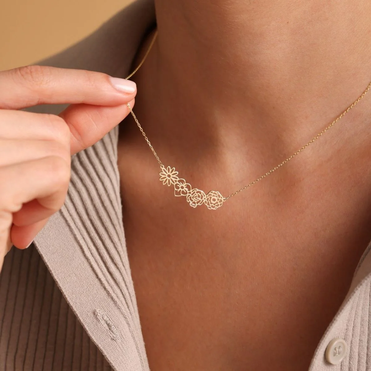 Personalized Birth Flower Necklace - Jewelry Gift for Family/Mom/Friend/Sister - Image 4