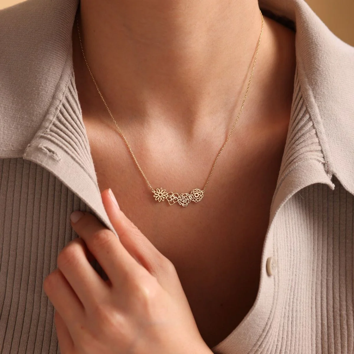 Personalized Birth Flower Necklace - Jewelry Gift for Family/Mom/Friend/Sister - Image 5