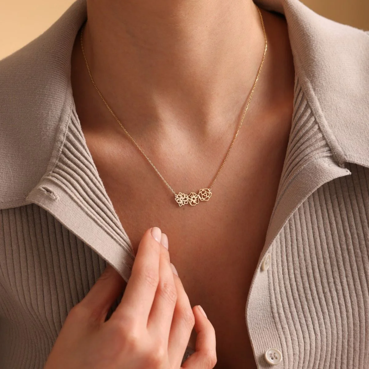 Personalized Birth Flower Necklace - Jewelry Gift for Family/Mom/Friend/Sister - Image 6
