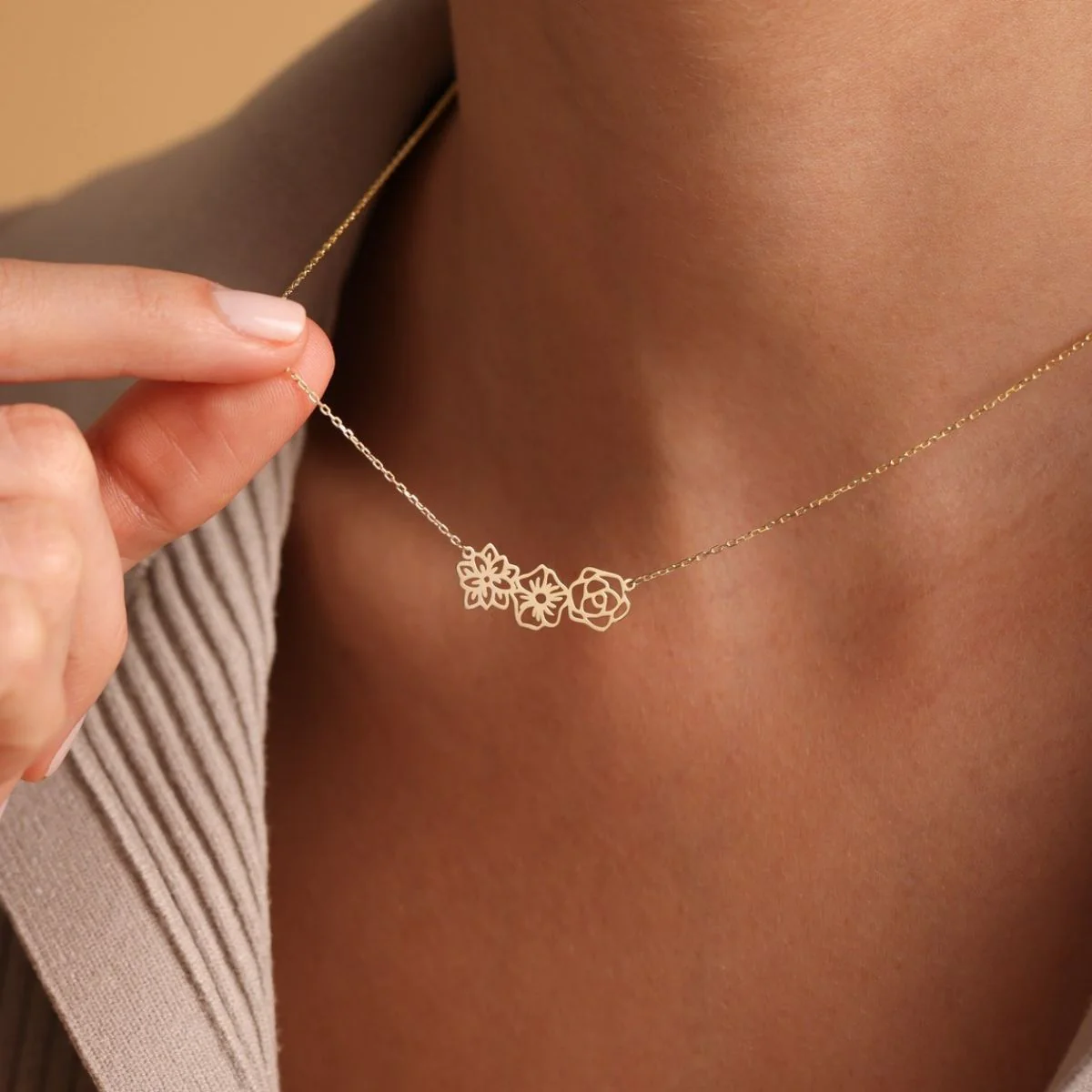 Personalized Birth Flower Necklace - Jewelry Gift for Family/Mom/Friend/Sister - Image 7