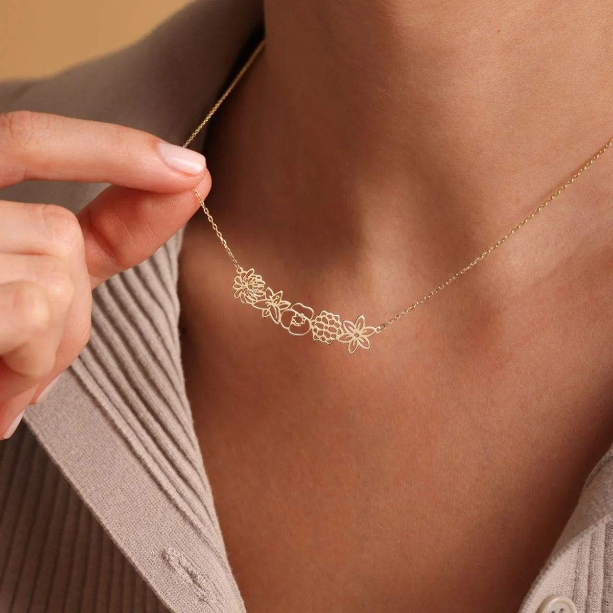Personalized Birth Flower Necklace - Jewelry Gift for Family/Mom/Friend/Sister - Image 8