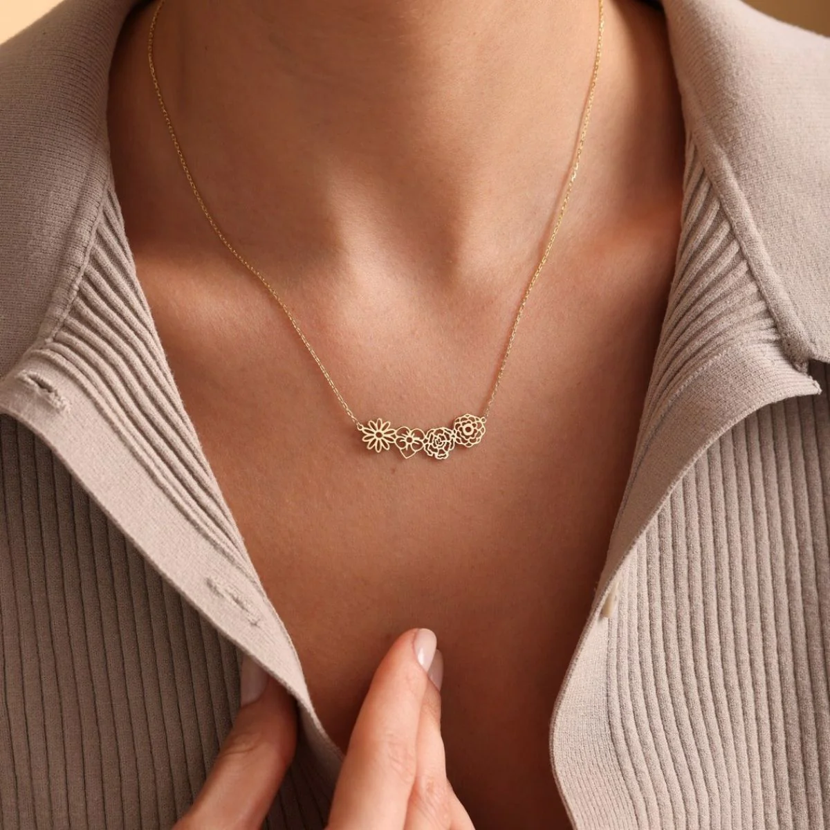 Personalized Birth Flower Necklace - Jewelry Gift for Family/Mom/Friend/Sister - Image 9