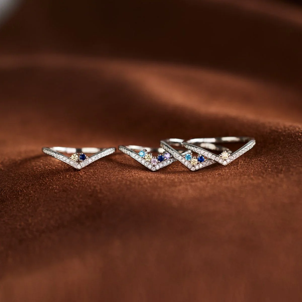 Personalized Chevron Pavé Birthstone Ring - Gift for Grandma Mom - Image 7