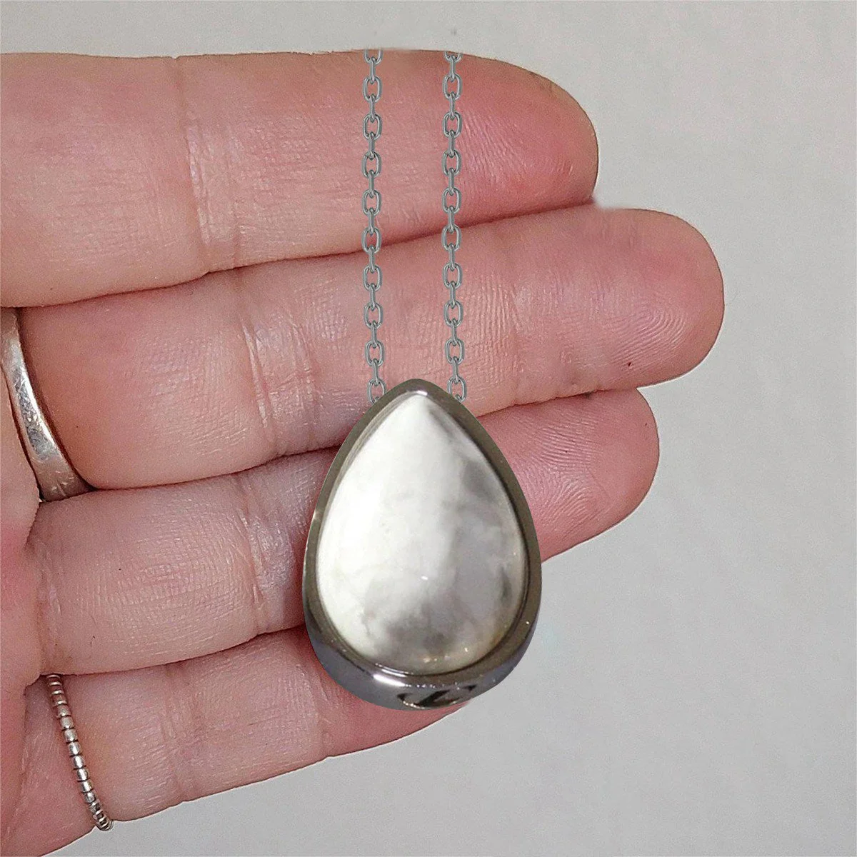Crystal Urn Necklace For Ashes, Keepsake Pendant - Image 7