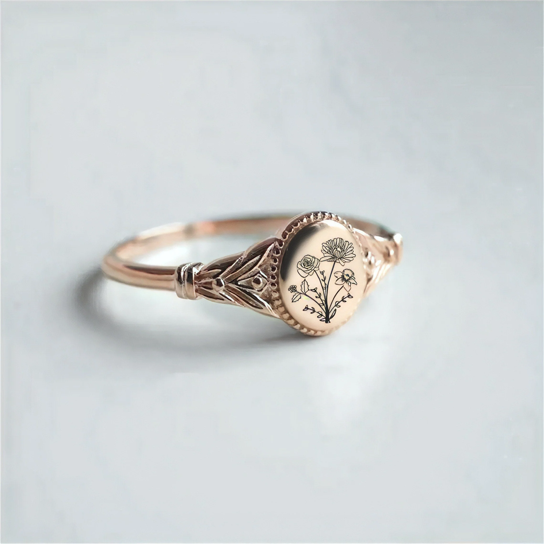 Personalized Ellipsoid Birth FlowerRing, Custom Mother Floral Ring for Women - Image 4