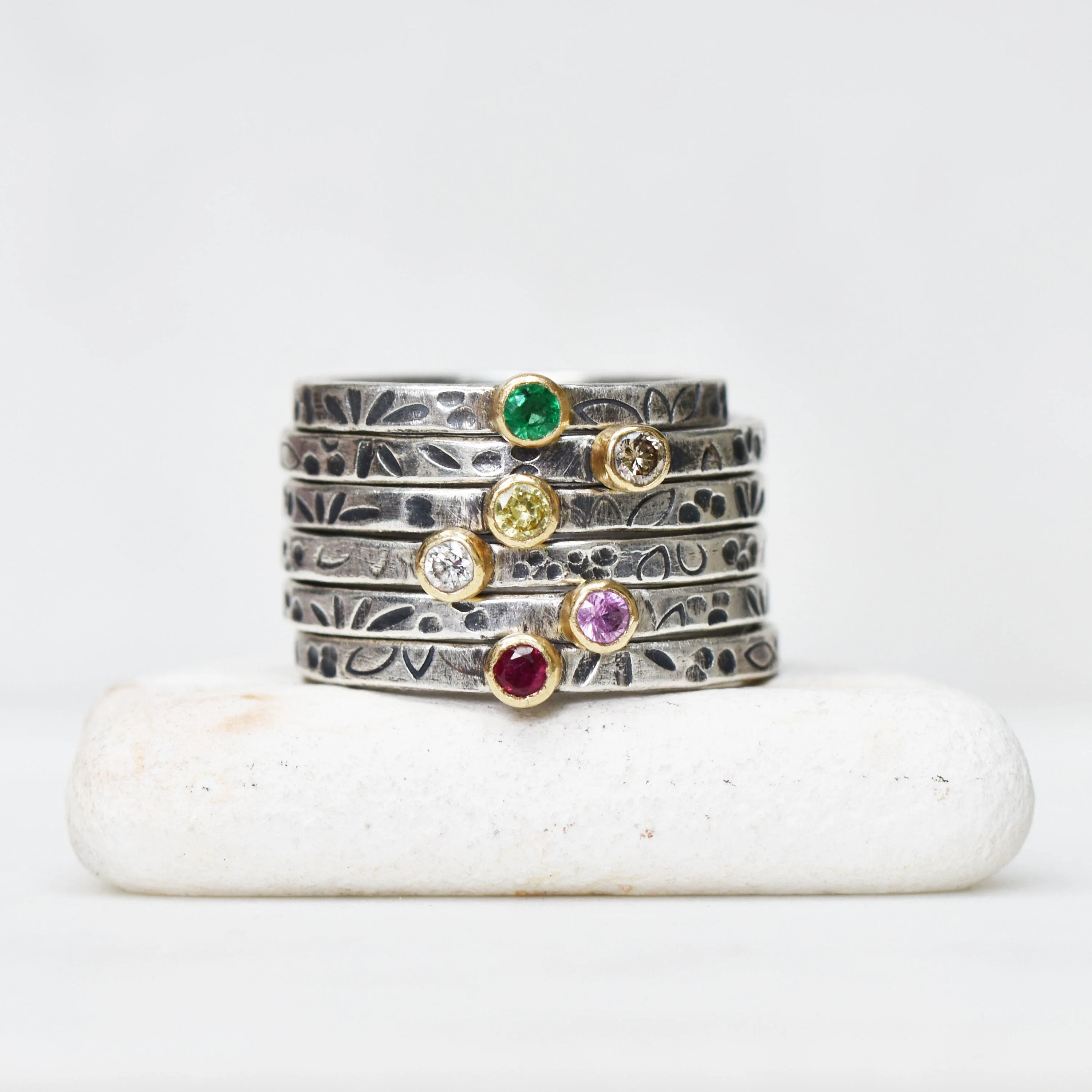Personalized Flower Tiny Birthstone Stacking Ring - Mothers Rings - Image 7