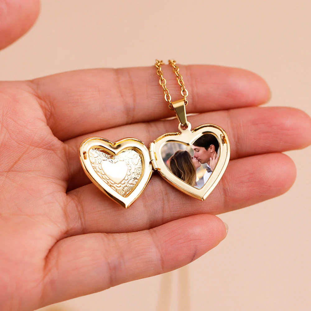 Personalized Gold Photo Locket Necklace, Gift for Her - Image 2