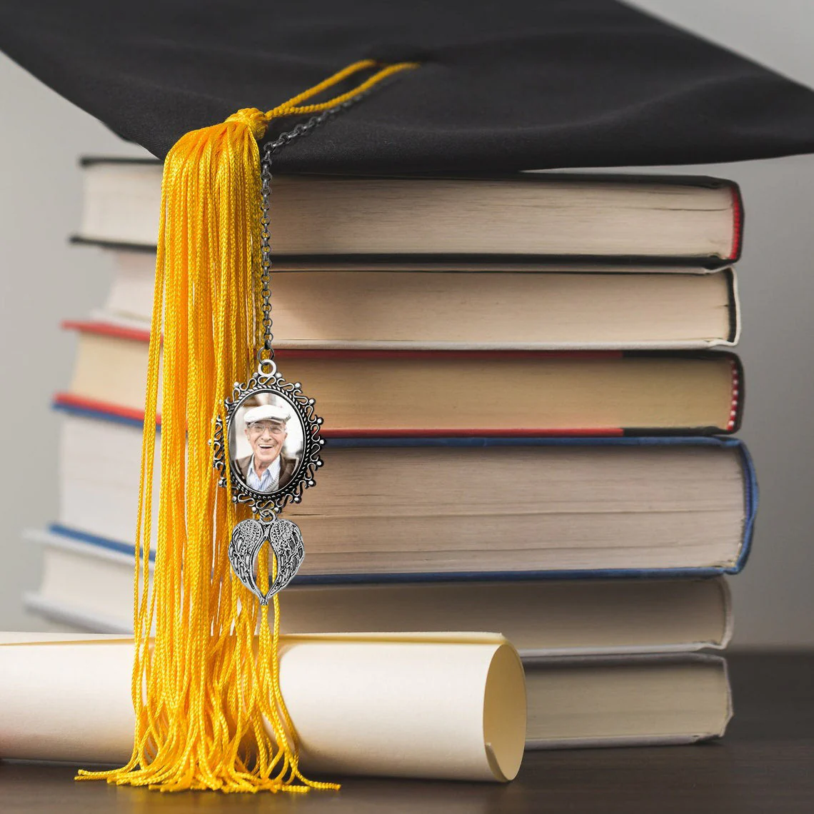 Personalized Graduation Cap Decoration Memorial Photo Tassel Wings Charm - Image 4