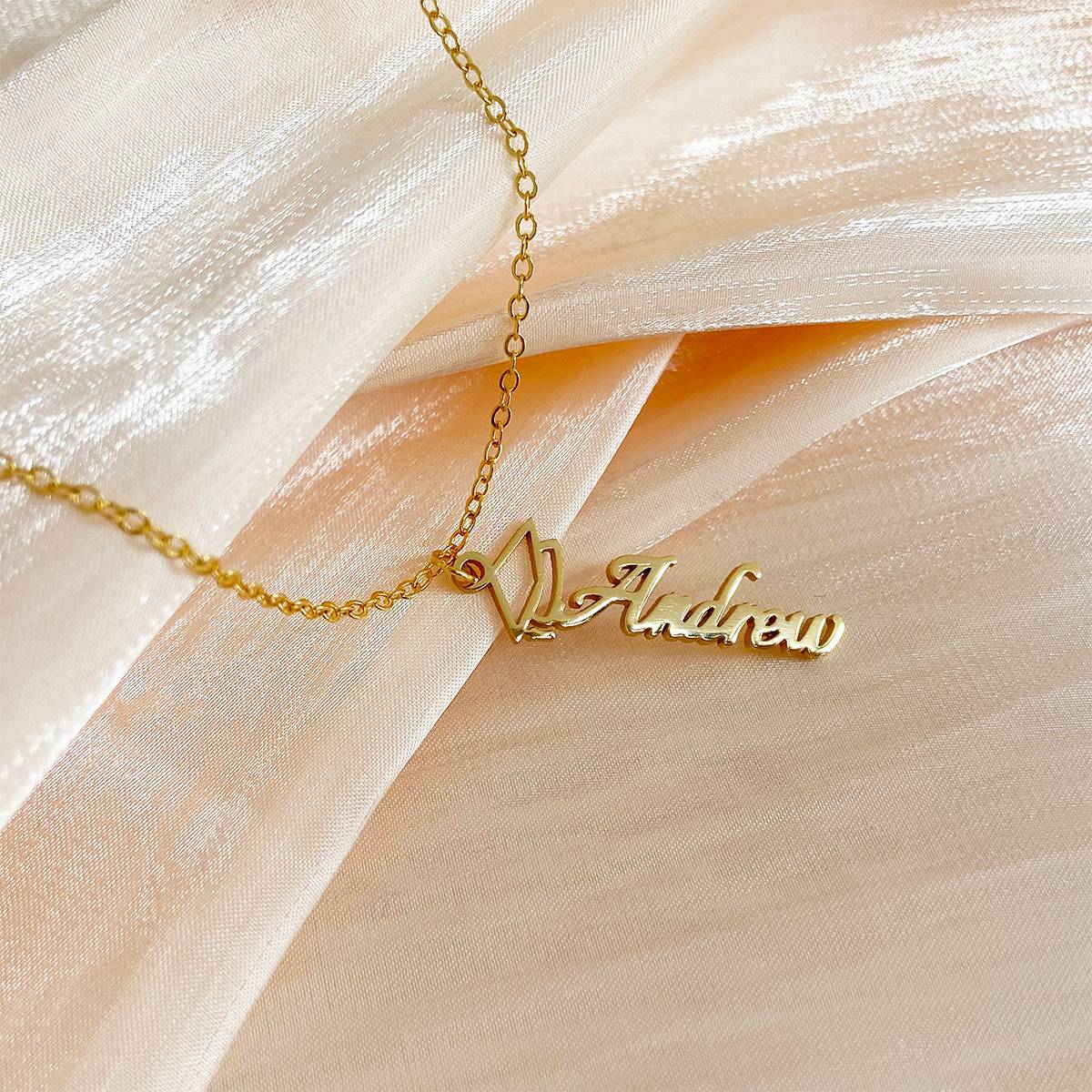Personalized graduation name necklace, mortarboard necklace - Image 3