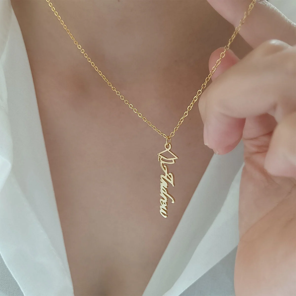 Personalized graduation name necklace, mortarboard necklace - Image 4