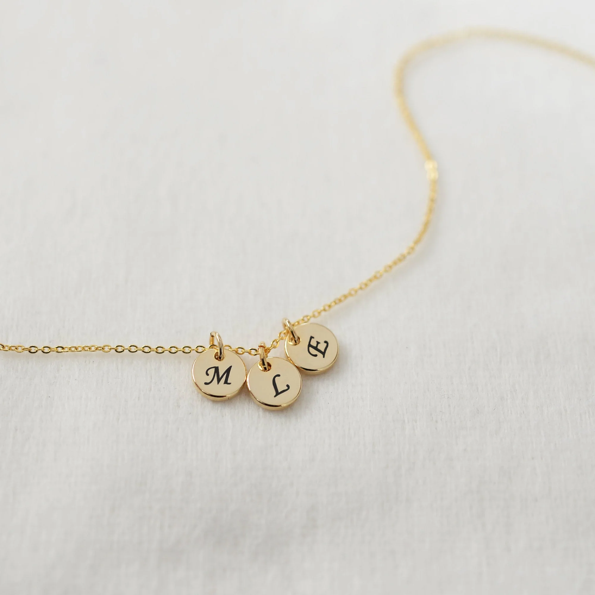 Personalized Initial Disc Necklace/ Engraved Letter Necklace - Image 3