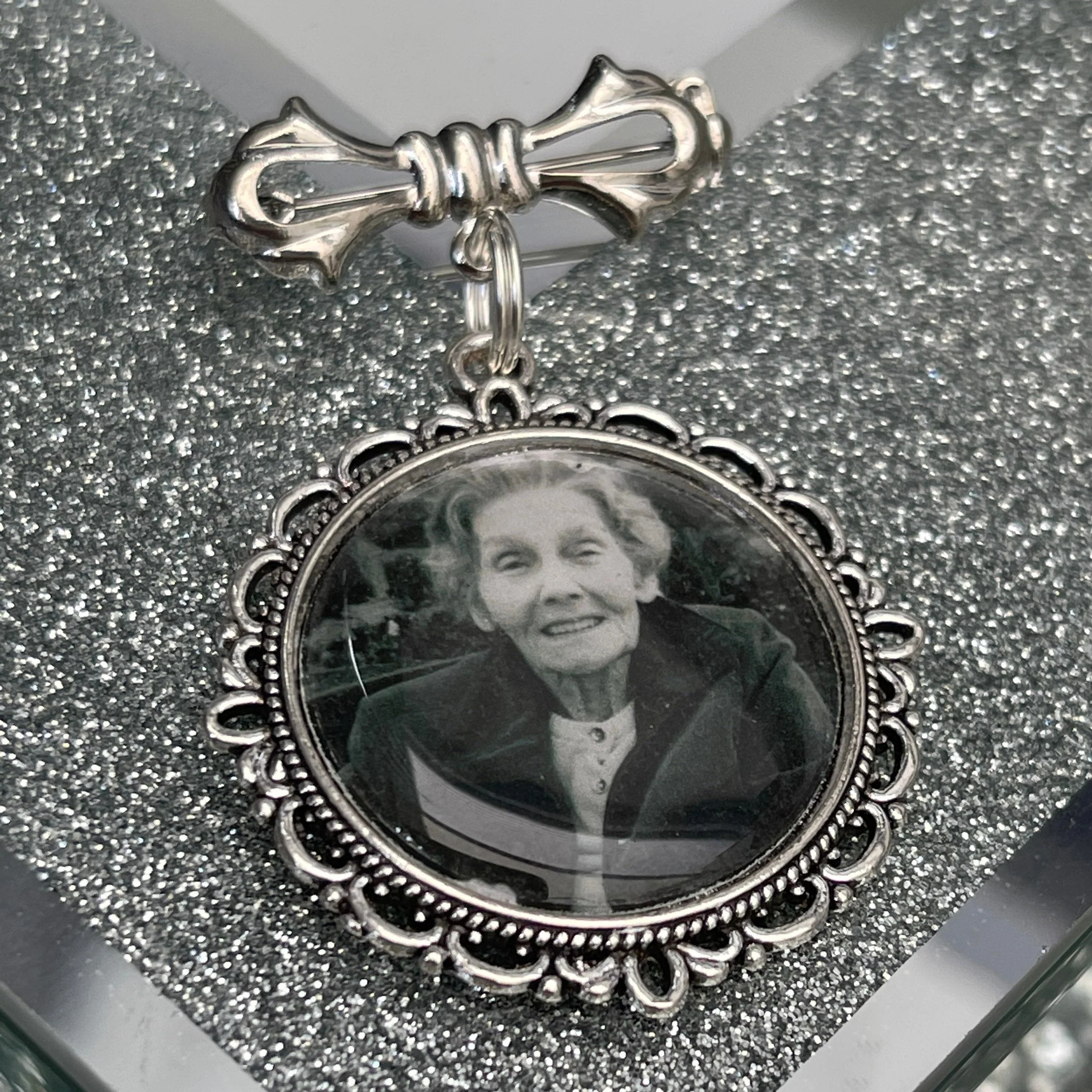Personalized Memorial Custom Photo Bow Lapel Pin, Wedding Pin - Image 2