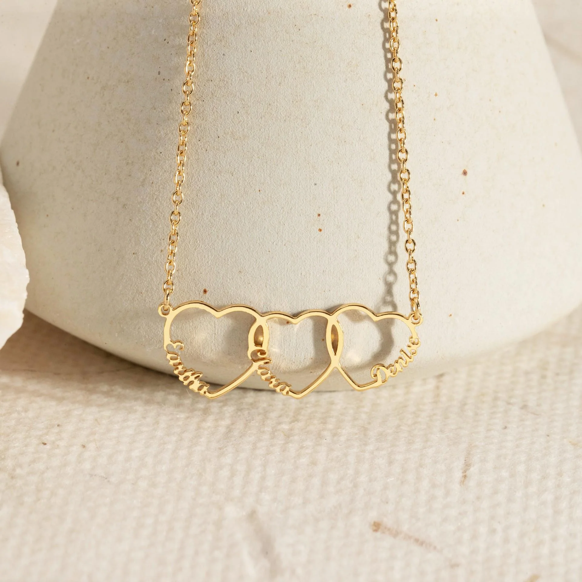 Personalized Multiple Heart Necklace Gift for Mom With Kids Names - Image 3