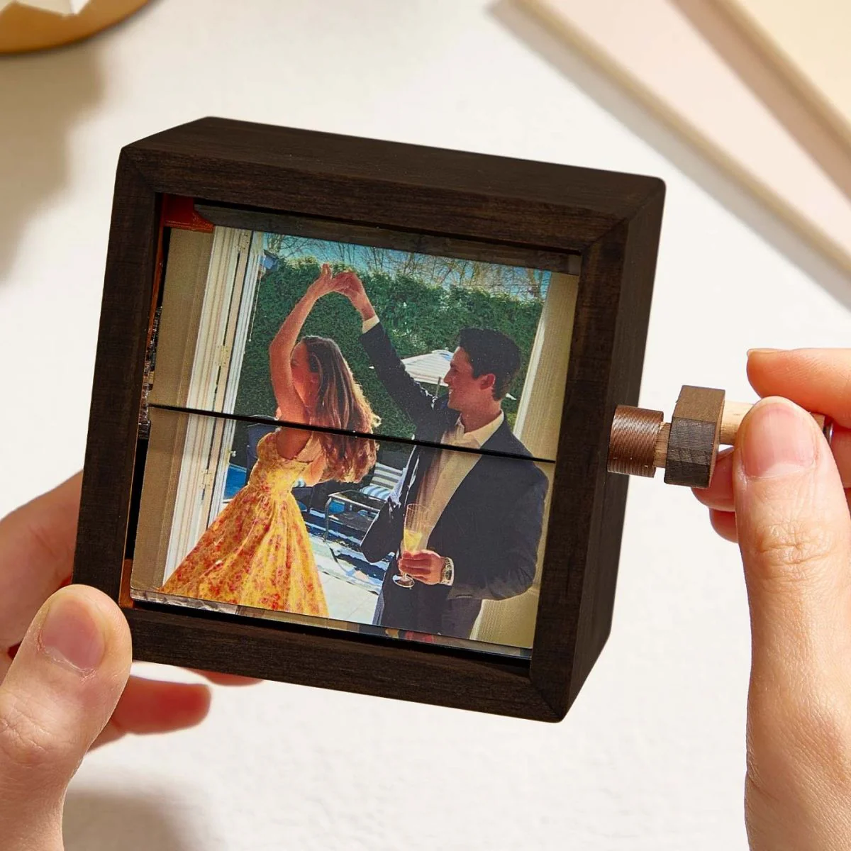 Personalized Photo Flip Book Frame Animation Machine Mechanical Hand-cranked Flip Book Box Album - Image 6