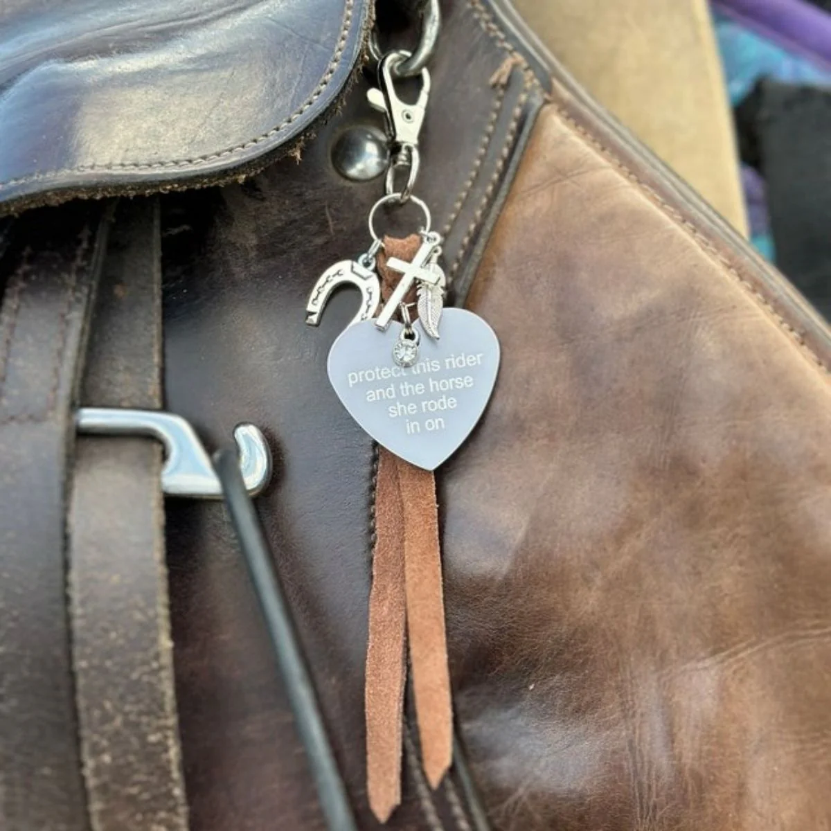 Personalized Saddle Heart Shape Carved Pendant Tassel Equestrian Jewelry Horse Riding Accessory - Image 2