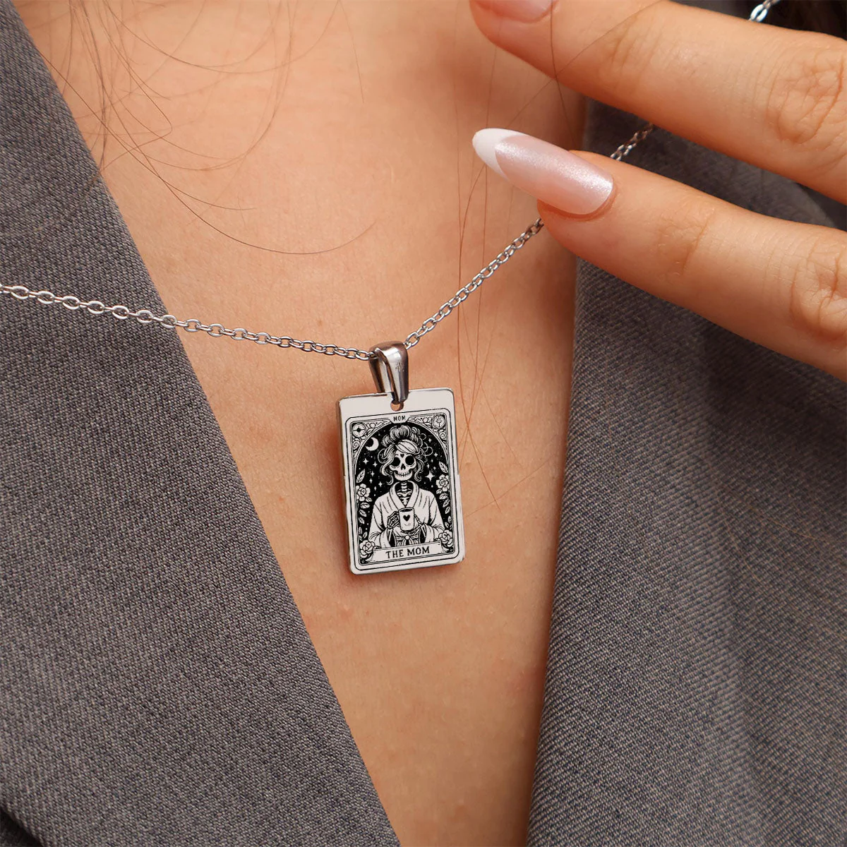 Personalized Skull Mom Kids Tarot Card Necklace Gift for Grandma Mom - Image 6